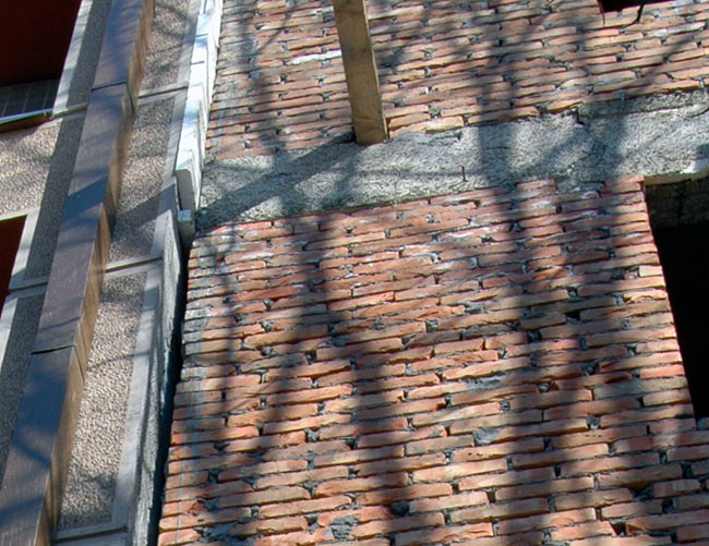 Detalj toplotne izolacije na spoju dev zgrade