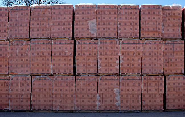 Stock of POROTHERM bricks ready to ship - 1