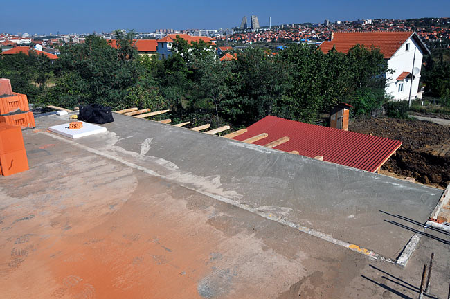 Završen balkon, sa Schöck Isokorbom Tip-K 10/7, posle nalivanja betona