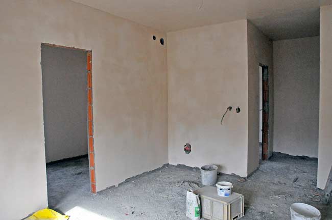 Beodom Finishing The Interior Walls With Cement Plaster