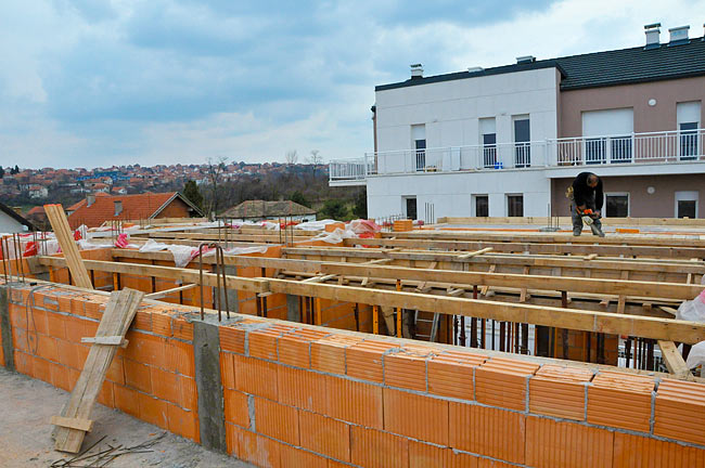 Doing the 2nd floor slab on Amadeo II - 1