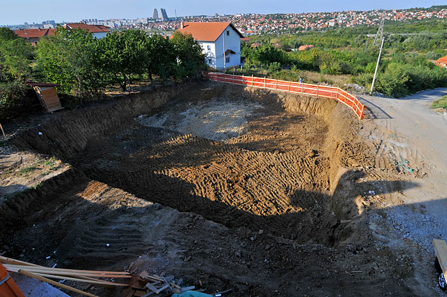 Digging is completed on Amadeo II's land