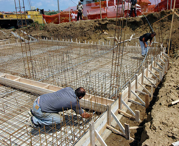 Installing the grounding electrodes - 01