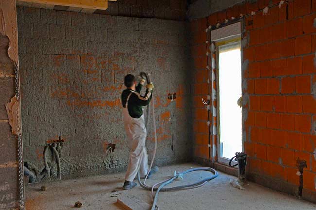 Applying the primer layer with the mixing pump