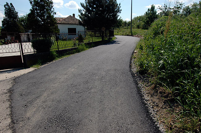 Finished southeast road connecting Amadeo