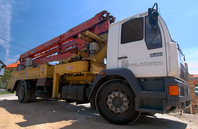 MARMIL inženjering concrete pump arrived on Amadeo's land