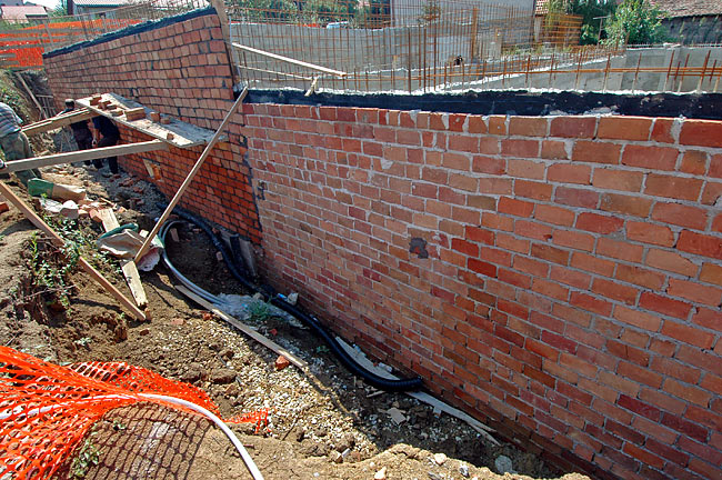 Amadeo underground parking waterproofing protective wall 2