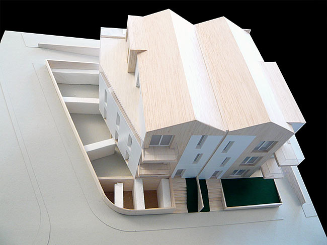 Amadeo scale model construction step 13